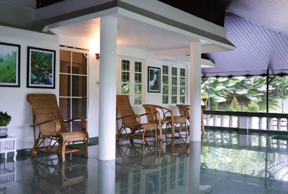 Breezy Point Villa Vagamon Kültér fotó